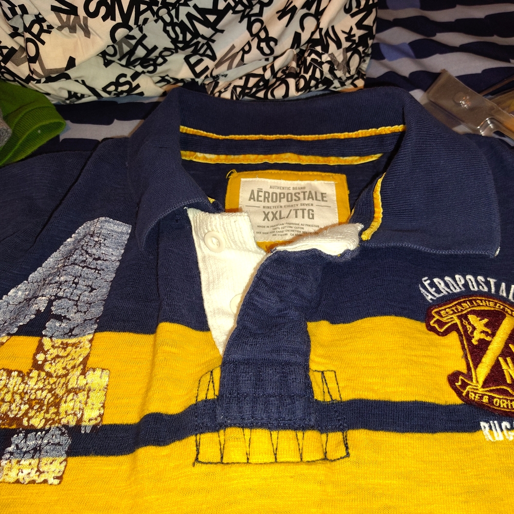 Aeropostale Men's Blue and Yellow Sweater